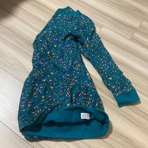 EUC 10-12 LONG SLEEVE DRESS